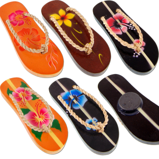 Deko Holz Sandalen Zehentrenner Kühlschrank Magnet 8 cm Airbrush Hibiskusblumen  /1481-85